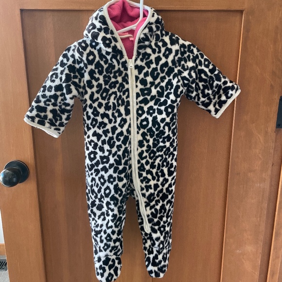 3-6 months leopard print snow suit - Picture 1 of 2